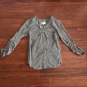 Anthropologie Light Patterned Quarter Button Up